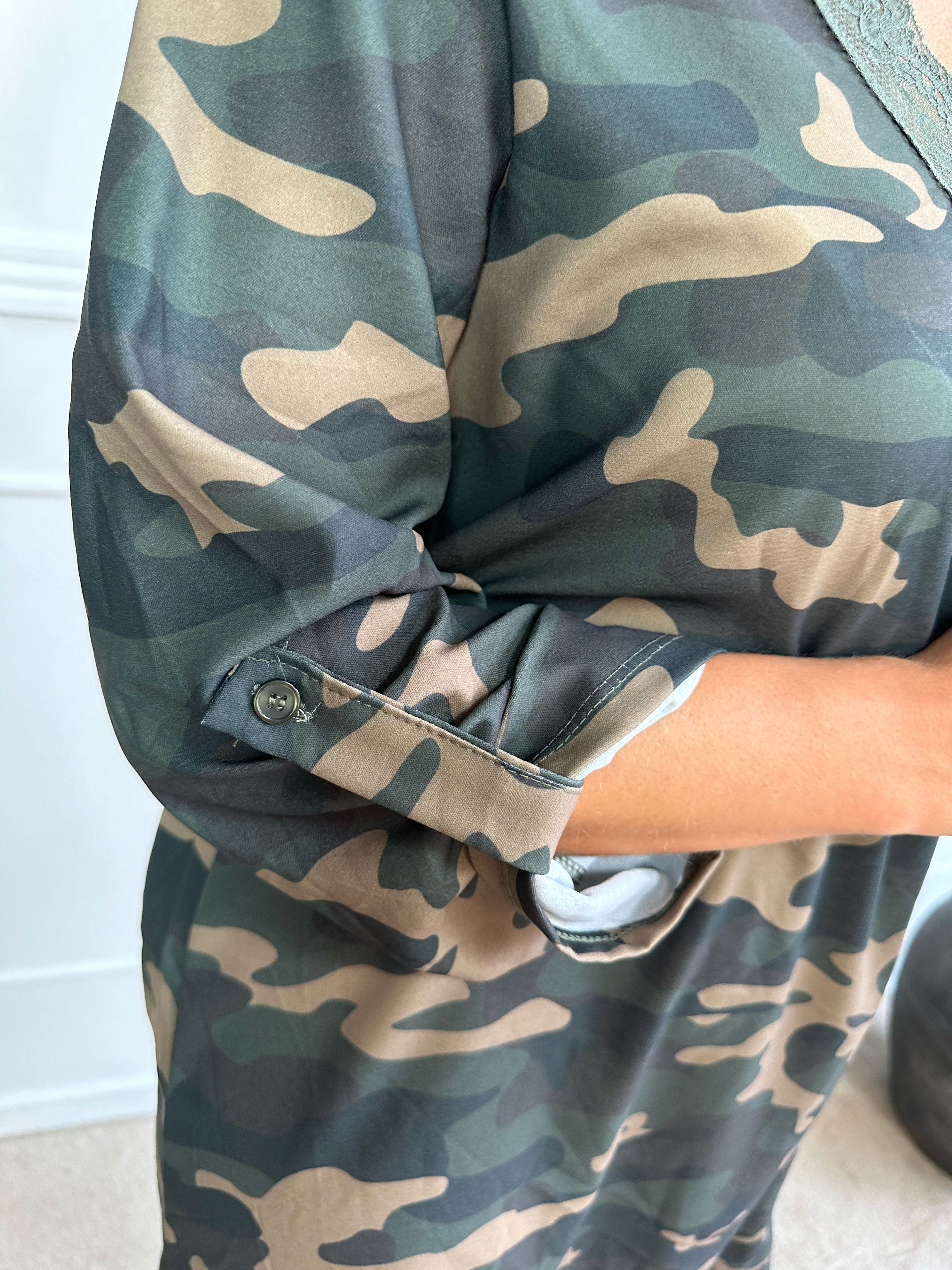 Elly Long - Simpel klänning med spetskant